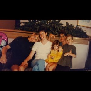 Meet your Posher, Joni